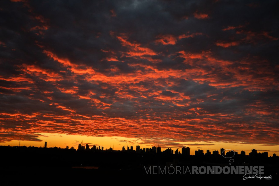 || Outro instantâneo do final do dia na cidade de Cascavel (PR), em 06 de abril de 2025.
Imagem: Acervo e crédito do cascavelense Julio Szymasnki - FOTO 31 -