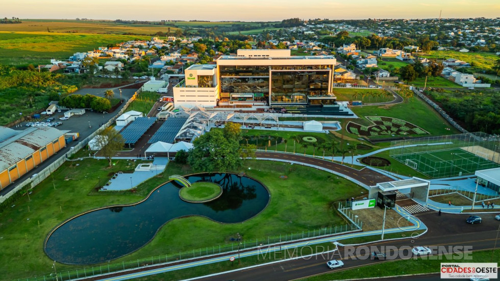 || Sede nacional da Sicredi Vanguarda PR/SP/RJ, na cidade de Medianeira, inaugurada em abril de 2025.
Imagem: Acervo da Cooperativa de Crédito - FOTO21 -
