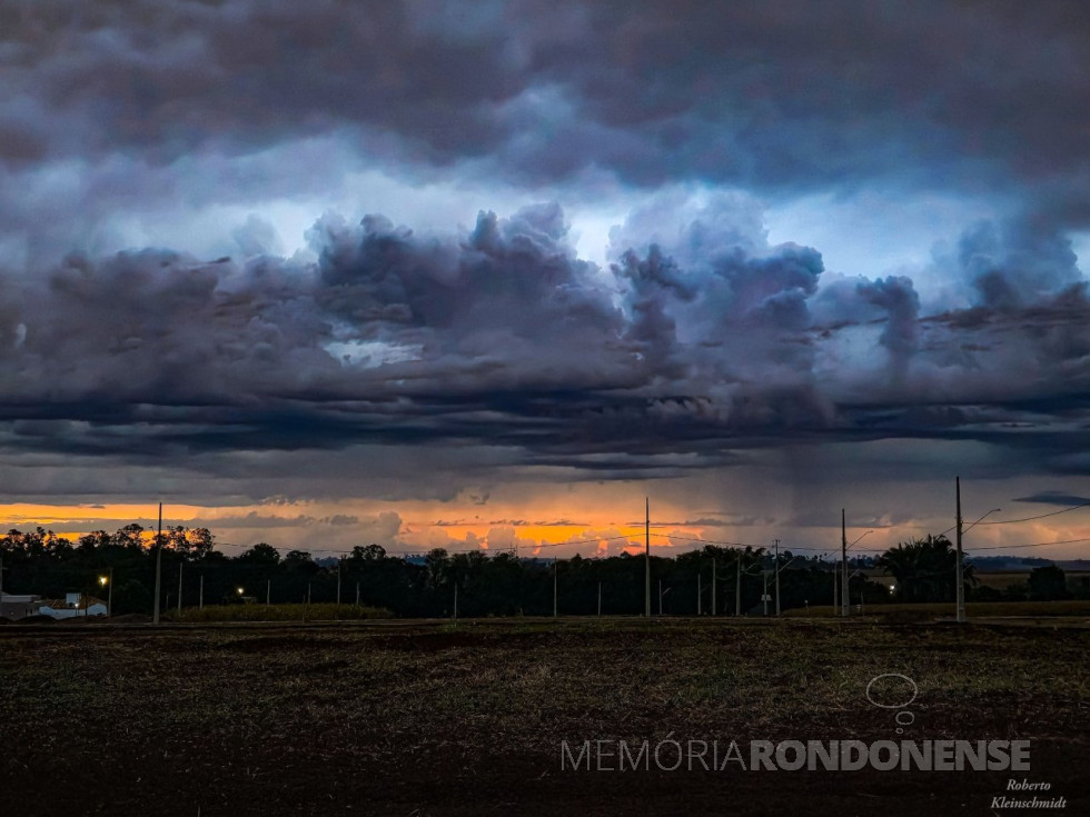 || Amanhecer na cidade de Nova Santa Rosa (PR), em 05 de junho de 2025.
Imagem: Acervo O Presente - crédito de Roberto Kleinschmidt - FOTO 31 -