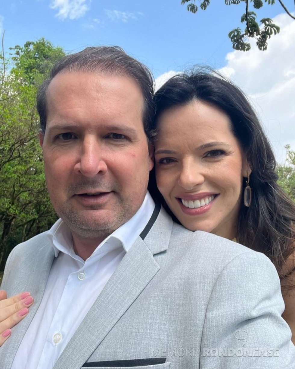 || Casal Marcel Henrique e Franciane Micheletto, eleitos prefeito e vice prefeita de Assis Chateaubriand, em outubro de 2024.
Imagem: Acervo pessoal - FOTO 46 -