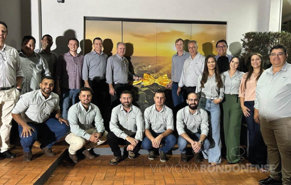 || Inauguração da loja agropecuária da Copagril na cidade de Rio Brilhante (MS), em maio de 2025.
Ao centro, em pé, da esquerda à direita, Cesar Luis Petri, diretor vice presidente da Copagril; Eloi Darci Podkowa, diretor-presidente da cooperativa, Ademir Luis Griep, diretor secretário da Copagril, e Daniel Engels Rodrigues, CEO da cooperativa.