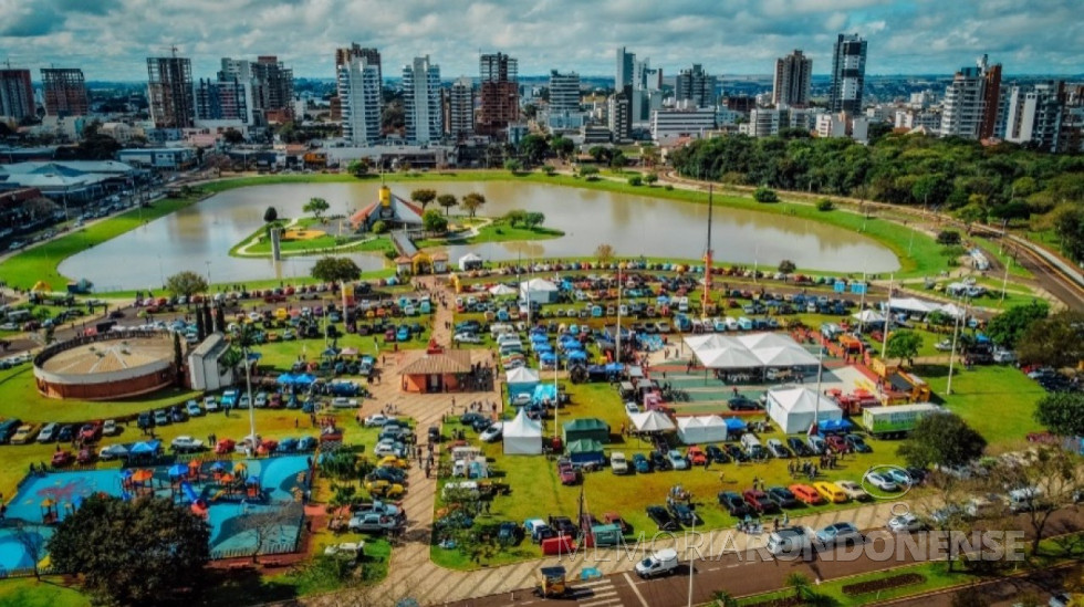 || Vista panorâmica da exposição de carros antigos na cidade de Toledo, em junho de 2025.
Imagem: Acervo Toledo News- FOTO 32 -