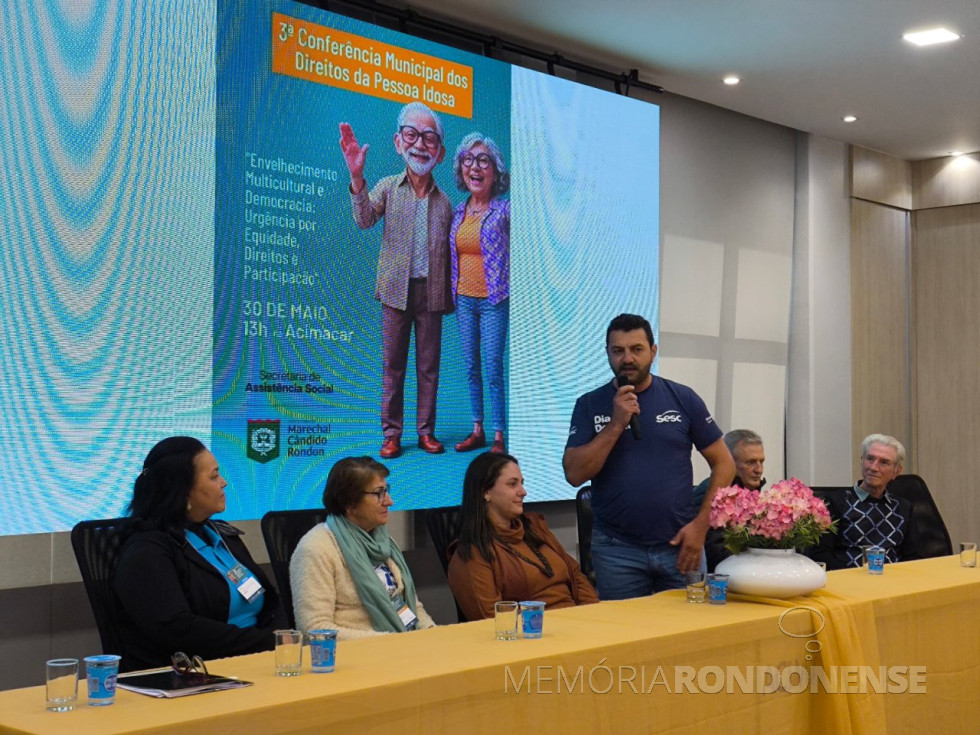 || Adriano Backes, prefeito municipal, procedendo a abertura da 3ª Conferência Municipal dos Direitos da Pessoa Idosa, em final de maio de 2025.
Imagem: Acervo Imprensa - PM-MCR - FOTO 32 -