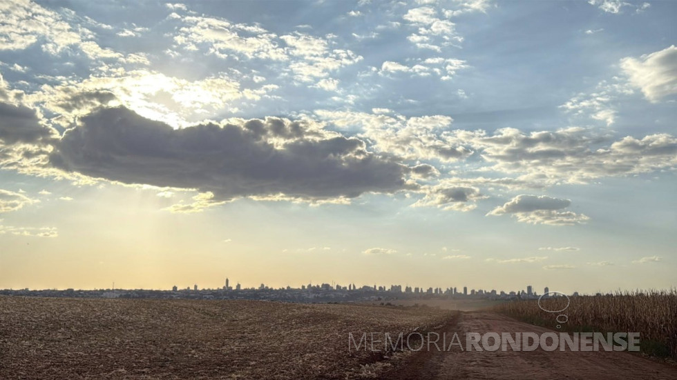|| Começo do final de tarde de 23 de julho de 2025 clicado nas proximidades da cidade de Cascavel (PR).
Imagem: Acervo e crédito de Ailton Santos / Taraobá Cascavel / Facebook - FOTO 46 -