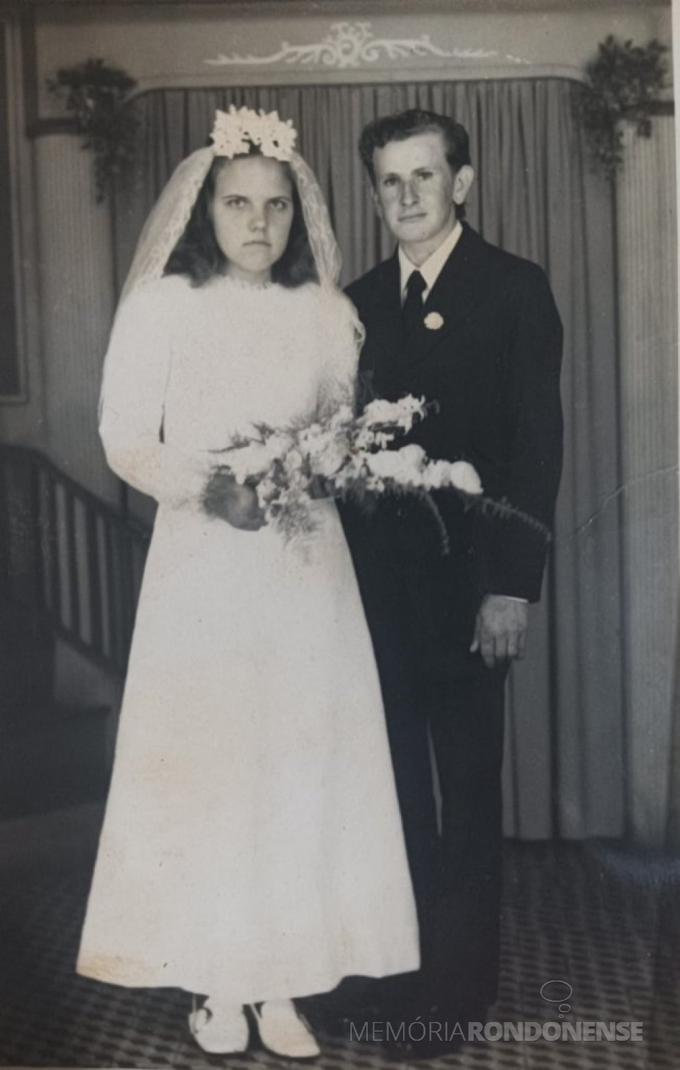 || Jovens pioneiros rondonenses Dulce Porn e Armin Bach que casaram em dezembro de 1972.
Imagem: Acervo de André Afonso Bach - FOTO 10 -