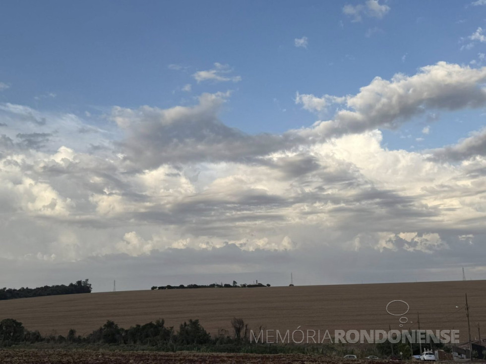 || Manhã de 23 de agosto de 2025 na região da cidade de Cascavel (PR).
Imagem: Acervo e crédito de Ailton Santos / Tarobá Cascavel / Facebook - FOTO 24 -