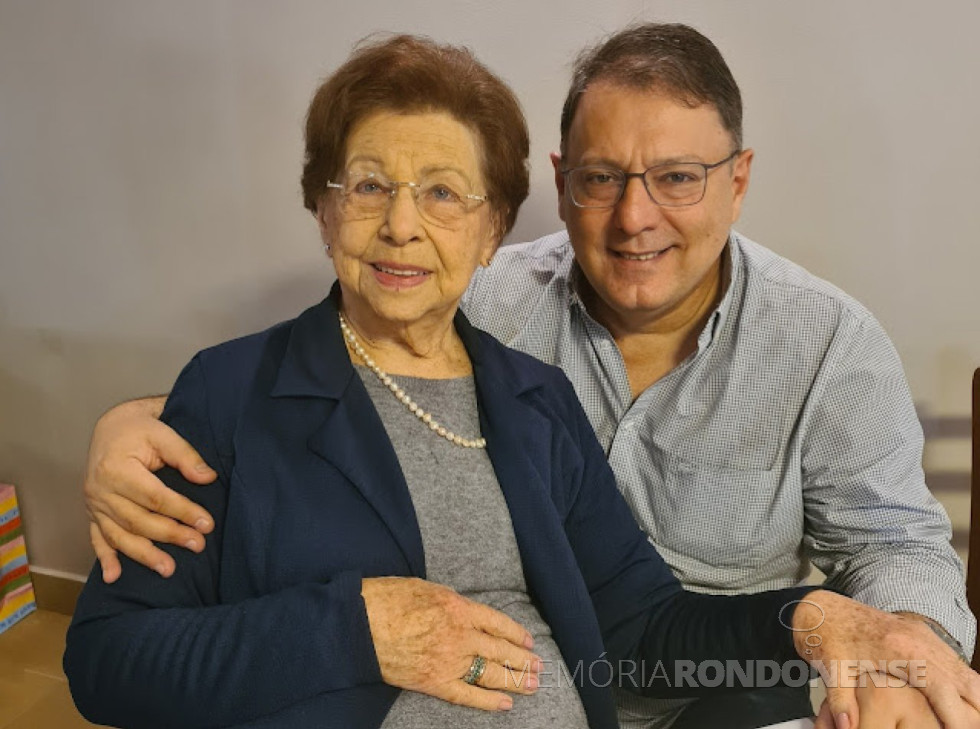 || Irene Braga Côrtes com o filho Luciano, ela falecida em setembro de 2025.
Imagem: Acervo Viver Toledo - FOTO 33
-
