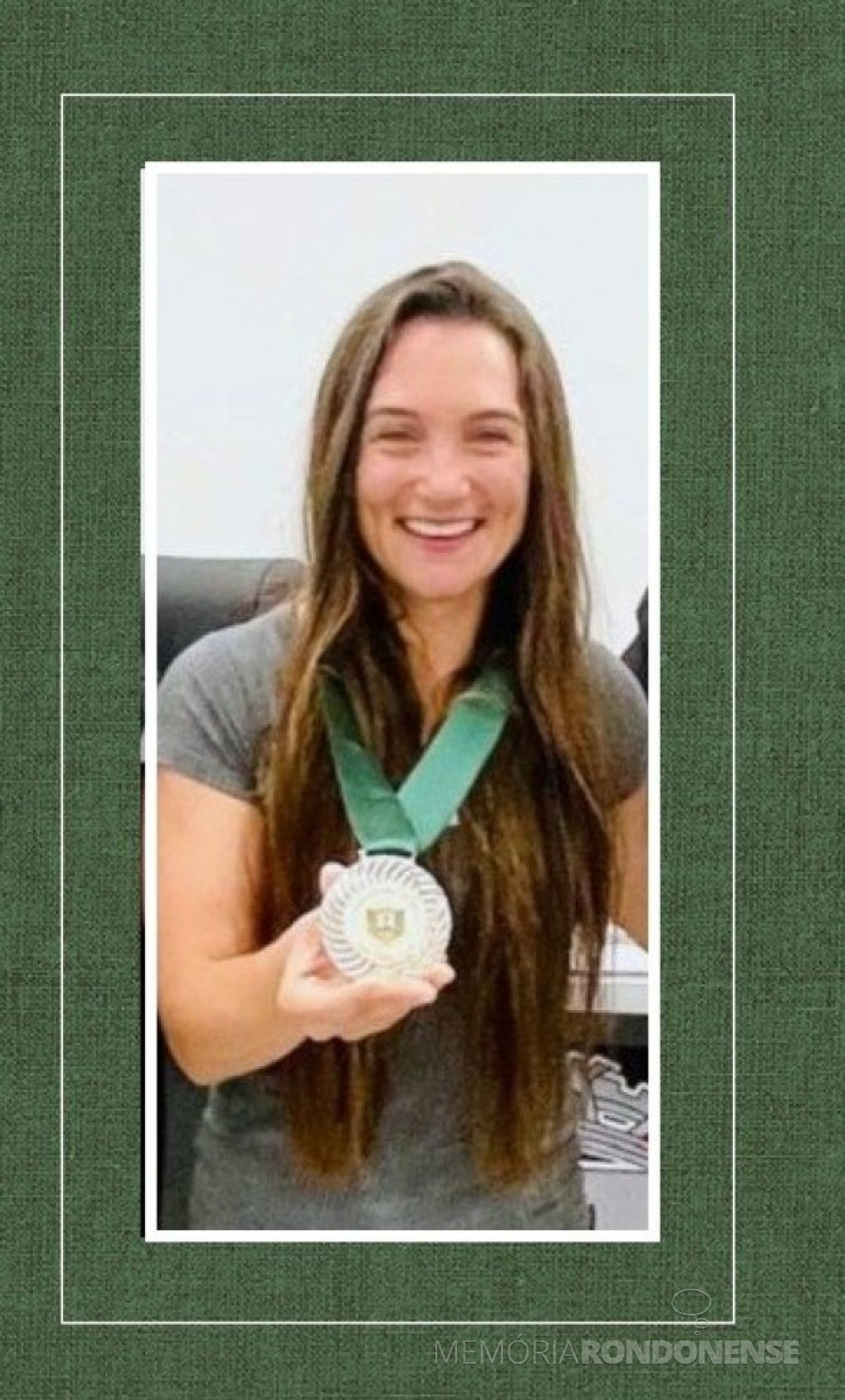 || Ciclista rondonense Maria Tereza Müller, homenageada pela Câmara de Vereadores de Marechal Cândido Rondon, em setembro de 2025.
Imagem: Acervo Projeto Memória Rondonense - FOTO 33 -