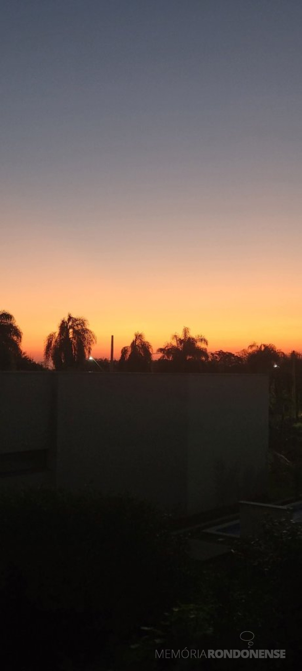 || Final de tarde em Marechal Cândido Rondon, no distrito do Porto Mendes, clicado pela pioneira e professora rondonense Ilda Bet, em 12 de setembro de 2025. - FOTO 24 -
