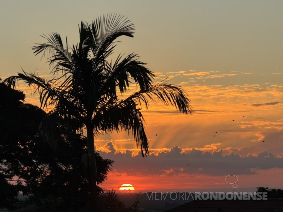 || Amanhecer na cidade de Cascavel (PR), em 14 de setembro de 2025.
Imagem: Acervo e crédito de Ailton Santos / Tarobá Cascavel /  Facebook / - FOTO 32 -