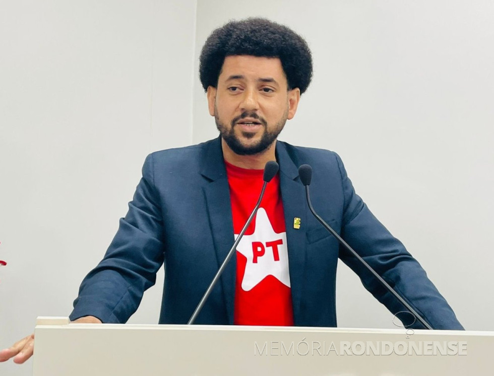 || Vereador rondonense Fernando Nègre que tomou posse como presidente do Diretório do PT de Marechal Cândido Rondon, em setembro de 2025.
Imagem: Acervo Assessoria - FOTO 37 -