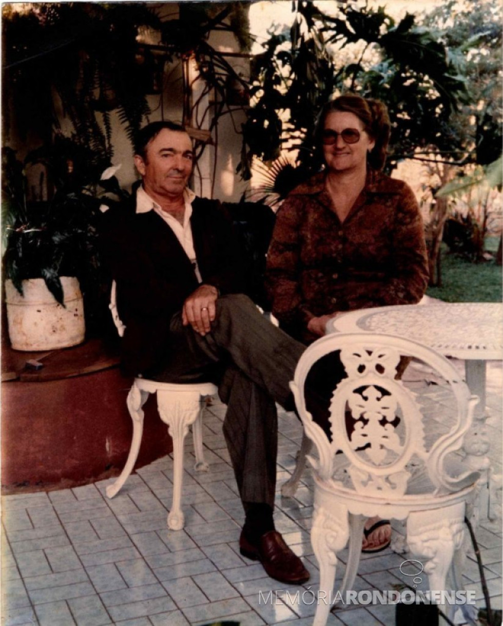 || Casal Elcemina e Severino Valiati que chegou em Porto Mendes, em final de novembro de 1965.
Imagem: Acervo da professora e pesquisadora rondonense Reni Wachholz Ringenberg - FOTO 6 -