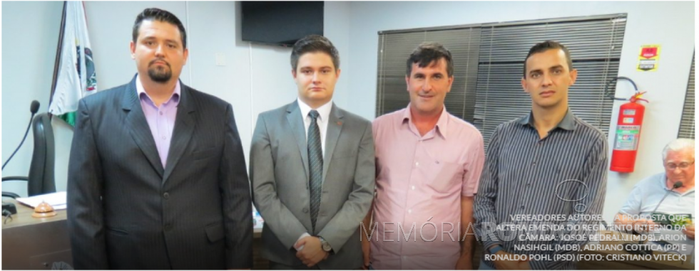 || Vereadores rondonenses que formularam o projeto de resolução para inclusão de parágrafos no Regimento Interno da Câmara Municipal de Marechal Cândido Rondon, em abril de
Imagem: Acervo O Presente - FOTO 25 -