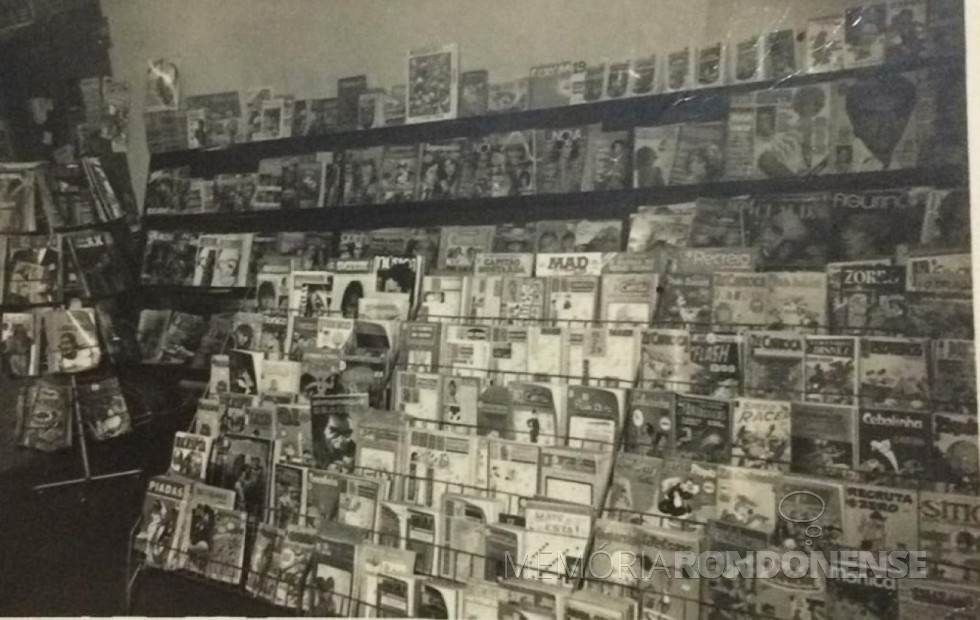 || Vista da revistaria da Livraria Paraná, de propriedade dos pais do pioneiro Jorge Deusdite Sobreira Vasques. 
Imagem - Acervo da família - FOTO 16 - 