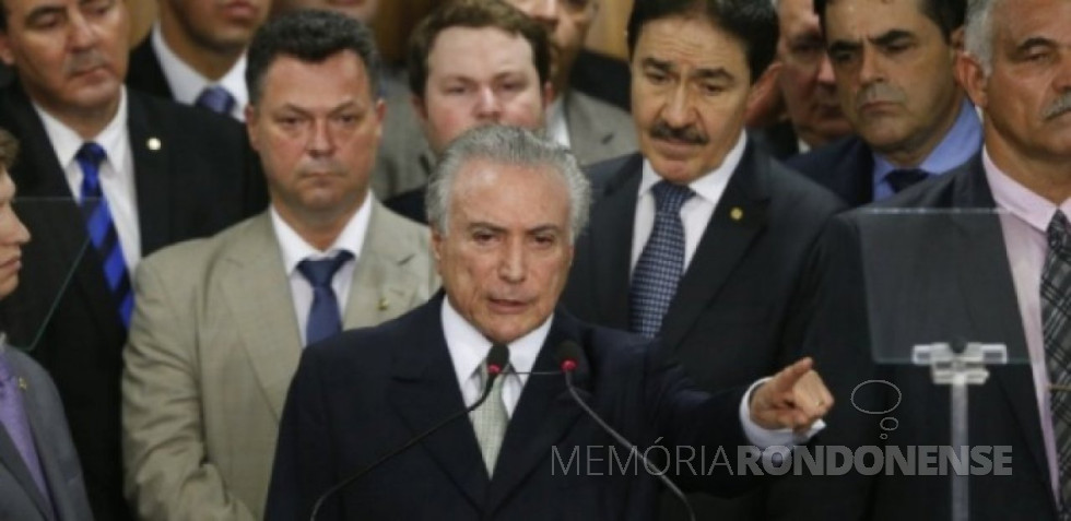 || Vice-presidente Michel Temer discursando durante a posse como presidente interino do Brasil. Imagem: Acervo Folha Press Crédito: Pedro Ladeira - FOTO 13 –