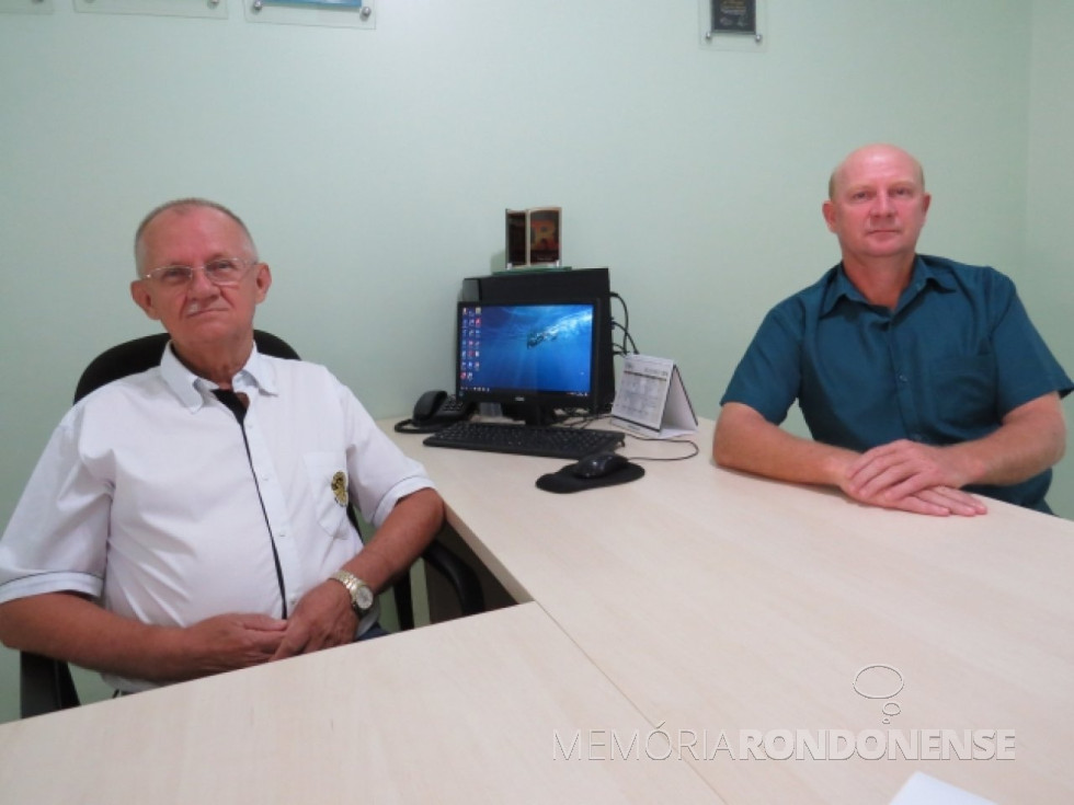 || Edio Luiz Chapla (camisa azul) que assumiu a presidência do Sindicato Rural Patronal de Marechal Cândido Rondon, em final de fevereiro de 2019, na companhia de seu antecessor Valdemar Kaiser.
Imagem: Acervo Rádio Difusora do Paraná AM - FOTO 164-