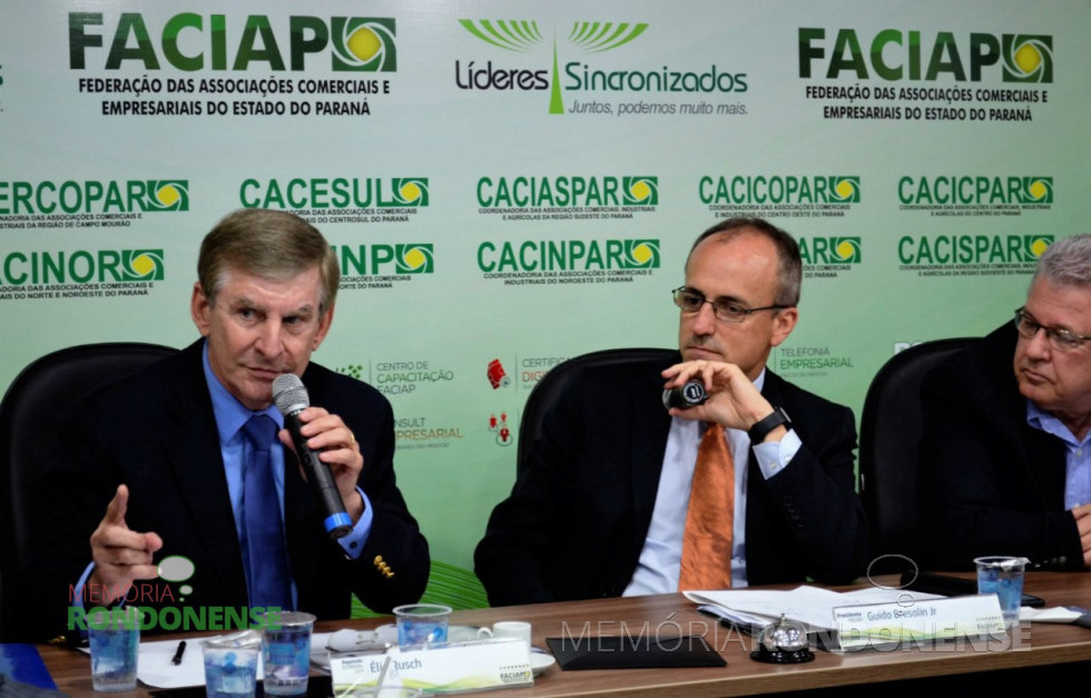 || Deputado Elio Rusch proferindo palestra na abertura do Ciclo de Palestras 2016 da FACIAP.
Da esquerda para a direita: Deputado Elio, Rusch, Guido Bresolin Júnior, presidente da Faciap e 3º - não identificado.
Crédito: Tisa Kastrup - FOTO 12 -