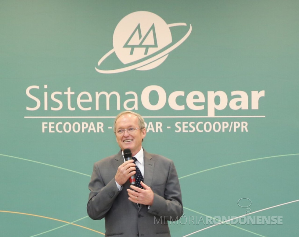 || Engenheiro agrônomo José Roberto Ricken reconduzido à presidência da Ocepar para a quadriênio 2019/2023, em abril de 2019.
Imagem: Acervo Sistema Ocepar - FOTO 24 -