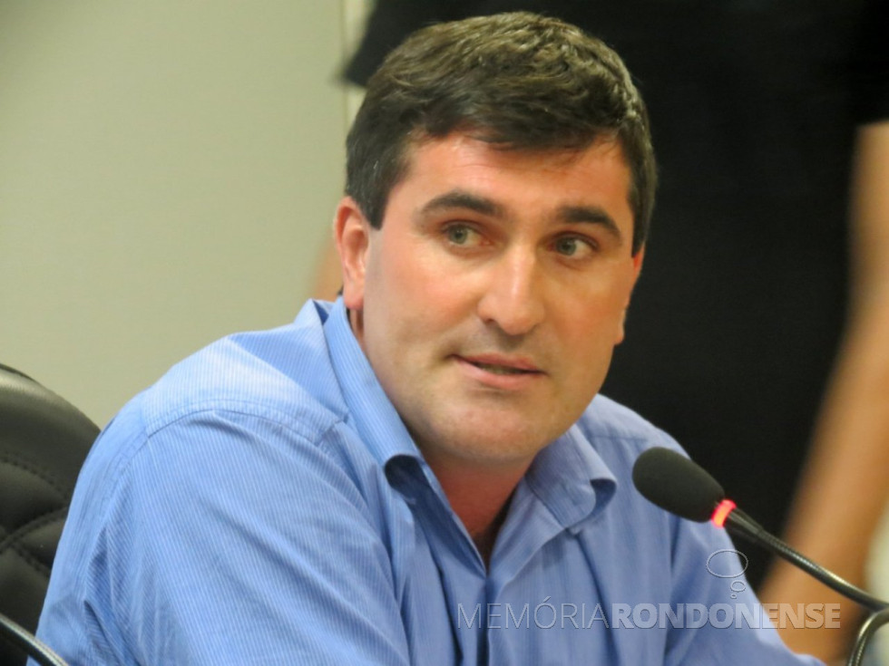 || Vereador Adriano José Cottica, anunciado como integrantes do diretório nacional do PP, em fim de abril de 2019. 
Imagem: Acervo Câmara Municipal de Marechal Cândido Rondon - FOTO 24 -