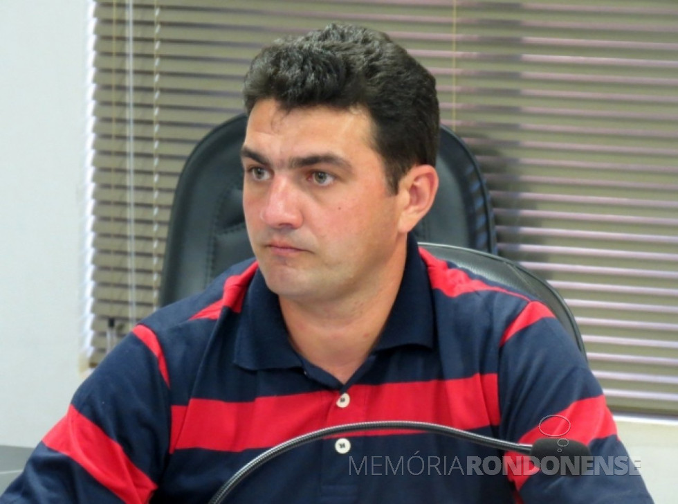 || Vereador Adriano Backes, autor do projeto de lei que institui a Semana Municipal de Atenção ao Idoso, na cidade de Marechal Cândido Rondon, em agosto de 2017.  
Imagem: Acervo PontodeNotícia - FOTO 16 -