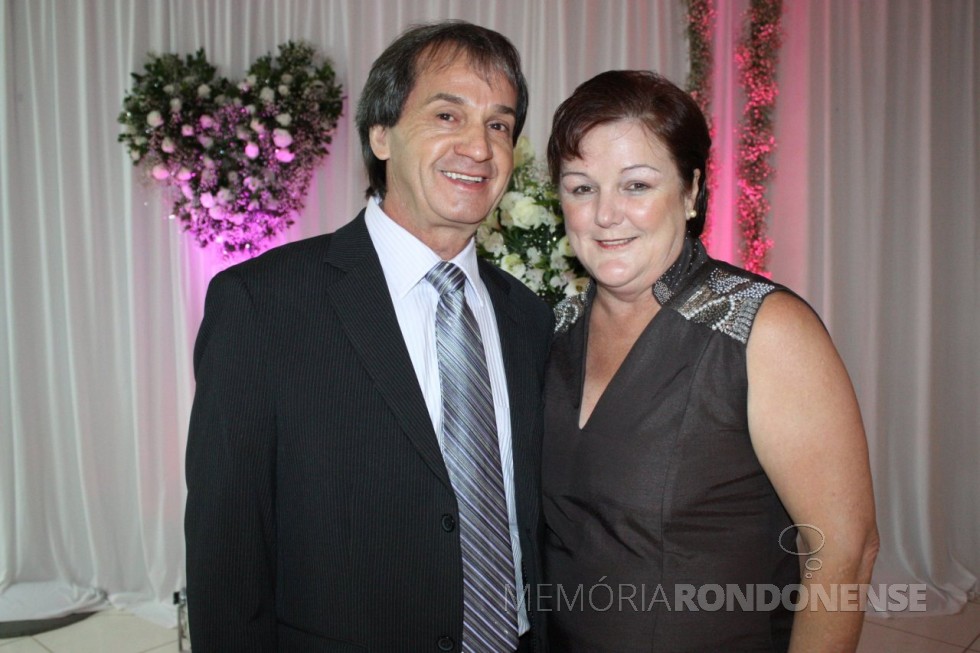 || Casal Ingrun Seyboth (Guni), Luiz Carlos Lirio (Grilo) que casaram em 28 de maio de 1977. 
Imagem: Acervo do casal  - FOTO 8 - 