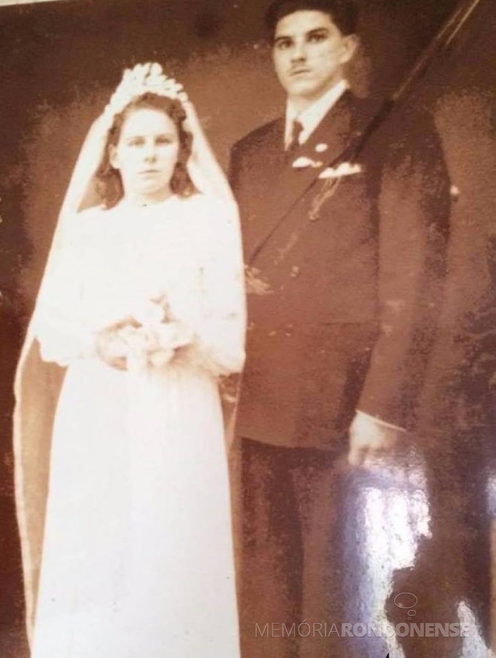 || Casal pioneiro rondonense Izabela Jeziorni e Arthur Winter que se casaram em 03 de setembro de 1949. 
Imagem: Acervo do casal - FOTO 2 - 