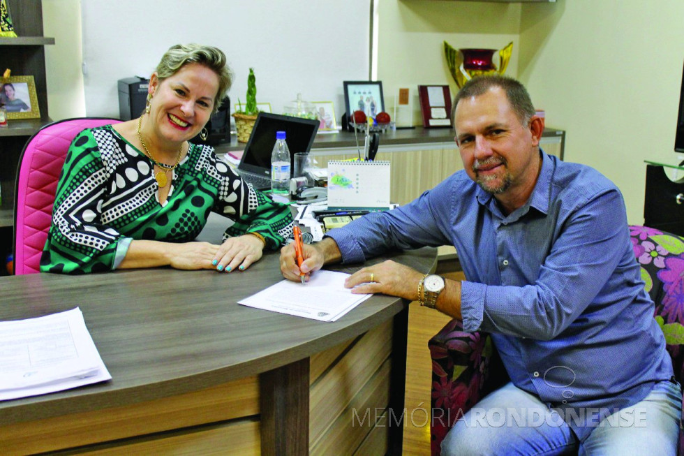 || Cleci Rambo Loffi e Edson Schug - eleitos prefeita e vice-prefeito do município de Mercedes, em outubro de 2016.
Imagem: Acervo O Presente - FOTO 12 -