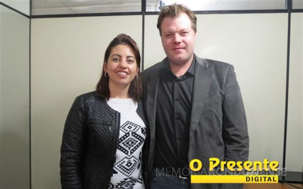 || Coordenadora do Concurso de Oratória nas Escolas 2016, da JCI Marechal Cândido Rondon, Aletheia Lizzoni, na companhia do presidente da organização local, o jovem Émerson Kochem, em junho de 2016.
Imagem: Acervo O Presente - Crédito: Joni Lang - FOTO 10 -