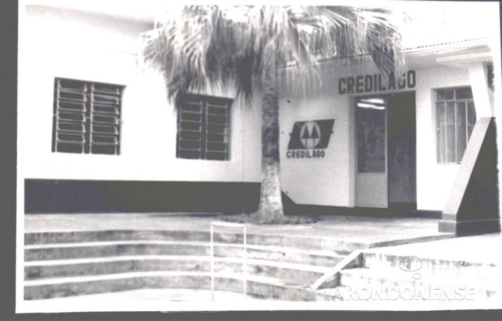 || Fachada  da primeira sede da então Credilago junto a sede central da Copagril, em Marechal Cândido Rondon. 
Imagem: Acervo da cooperativa de crédito. - FOTO 5 - 