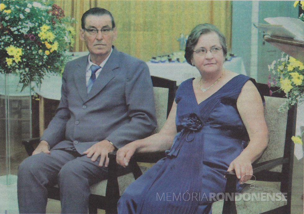 || Casal Nair e Arno Kublik, fotografados na comemoração de suas Bodas de Ametista, em janeiro de 2018.
Imagem: Acervo O Presente - FOTO 10 -