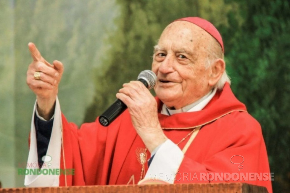 || D. Armando Cirio, primeiro bispo de Toledo. Assumiu a diocese em 1960 e permaneceu até 1978 quando assumiu foi transferido para a recém criada diocese de Cascavel. Anos depois, ao ser criada a Arquidiocese do Oeste do Paraná, na cidade de Cascavel, foi designado com o primeiro arcebispo. Imagem: Acervo Mitra Diocesana de Toledo - FOTO 14 -