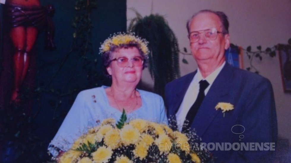 || Casal   pioneiro Elli (nascida Arndt) e Alfredo Krause, fotografado no dia da comemoração de Bodas de Ouro, em 04 de outubro de 1997. 
Imagem: Acervo Clecio Krause - Naranjal - Paraguai - FOTO 1 - 