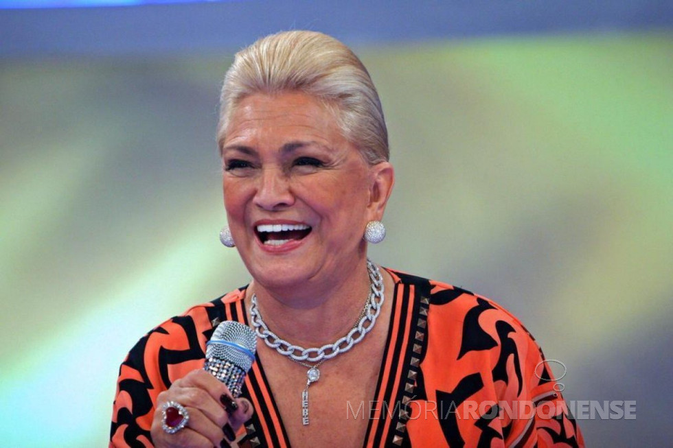 || Apresentadora Hebe Camargo, falecida em setembro de 2012.
Imagem: Acervo Famosos na Web - FOTO 8 -