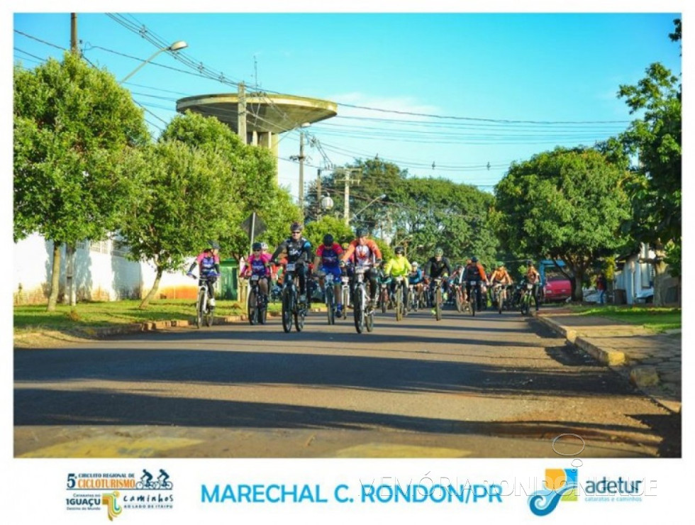 || Ciclistas participantes da 7ª etapa do 5º Circuito Regional de Cicloturismo, em julho de 2017.
Imagem: Acervo Adetur - Cataratas e Caminhos - Crédito: Clóvis Froelich - FOTO 35 -