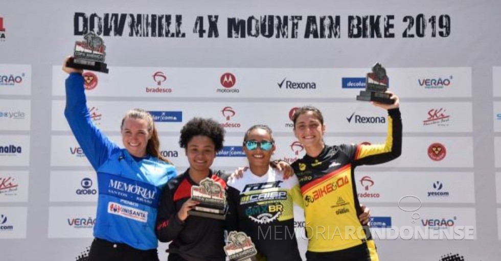 || Maria Tereza Müller classificada na 4ª posição na Copa América Downhill 4X, em janeiro de  2018.
Imagem: Acervo Revista da Bicicleta - FOTO 20 - 