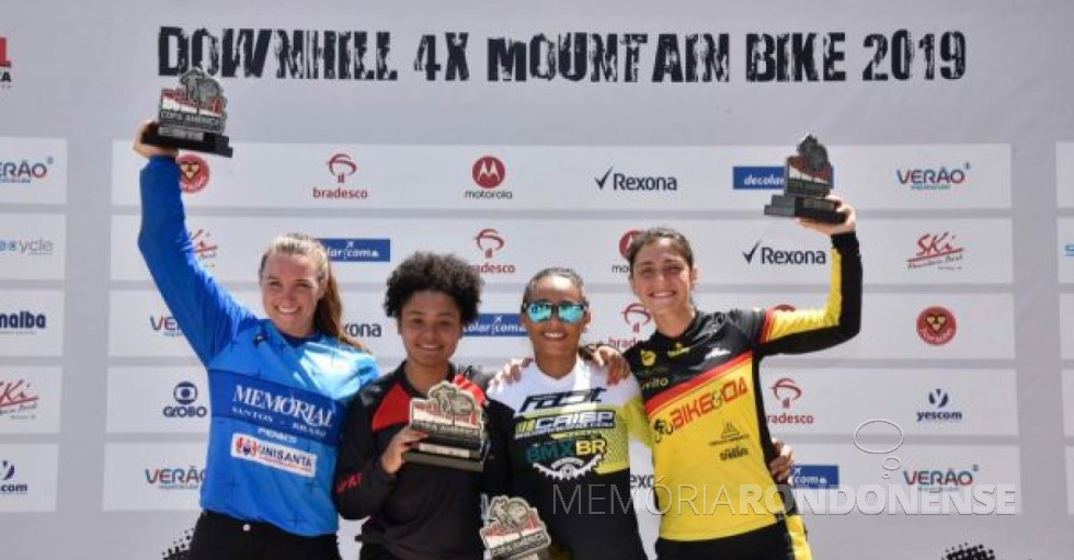 || Maria Tereza Müller, classificada na 4ª posição na Copa América Downhill 4X, em janeiro de  2018.
Imagem: Acervo Revista da Bicicleta - FOTO 23 -