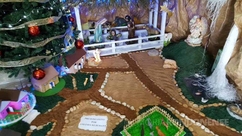 || Presépio montado pel0 casal Amanda e Arno Kliemann no hall de entrada da Prefeitura Municipal de Quatro Pontes, nas comemorações do Natal de 2017.
Imagem: Acervo Imprensa - PM-Quatro Pontes - FOTO 13 -