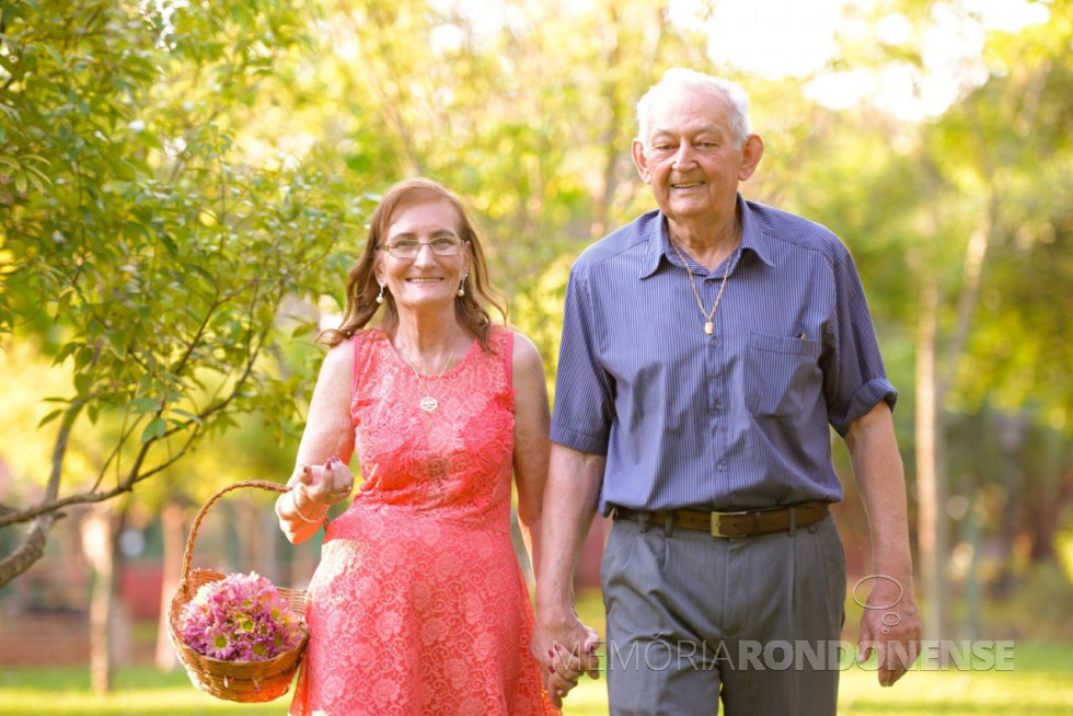 || Casal Elma e Lindolfo Koch em fotografia especial para a comemoração das Bodas de Diamante.
Imagem: Acervo pessoal - FOTO 11 - 