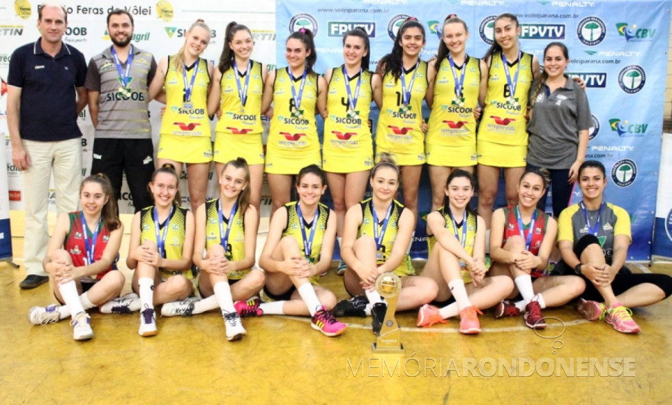 || Equipe Colégio Evangélico Martin Luther campeã do Campeonato Paranaense de Volei 2017 sub 17, em julho de
Imagem: Acervo Federação Paranaense de Voleibol - Crédito: Thiago Paes/FPV - FOTO 11 -