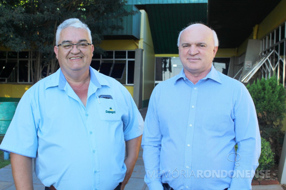 || Pesquisador Irineu Lorini e do Departamento Agrícola da cooperativa, Luiz Carlos Rodrigues, do Departamento Agrícola da Copagril. 
Imagem: Acervo Imprensa Copagril - Crédito: Carina Ribeiro - FOTO 23 -