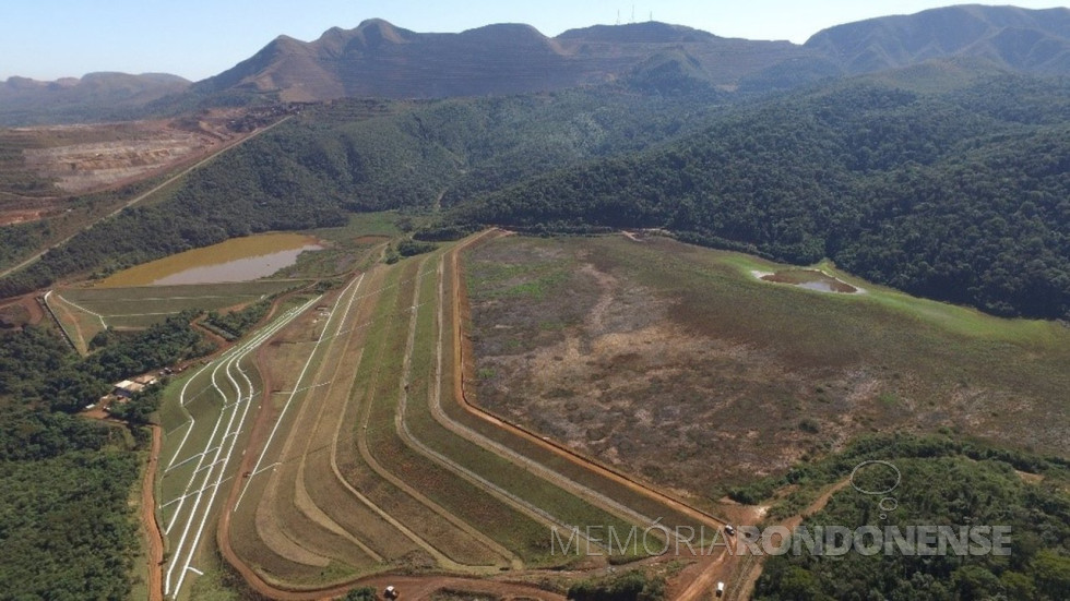 || Barragem 1 do Mina do Córrego do Feijão antes do rompimento. 
Imagem: Acervo Minas Gerais Globo - Reprodução - FOTO 14 -