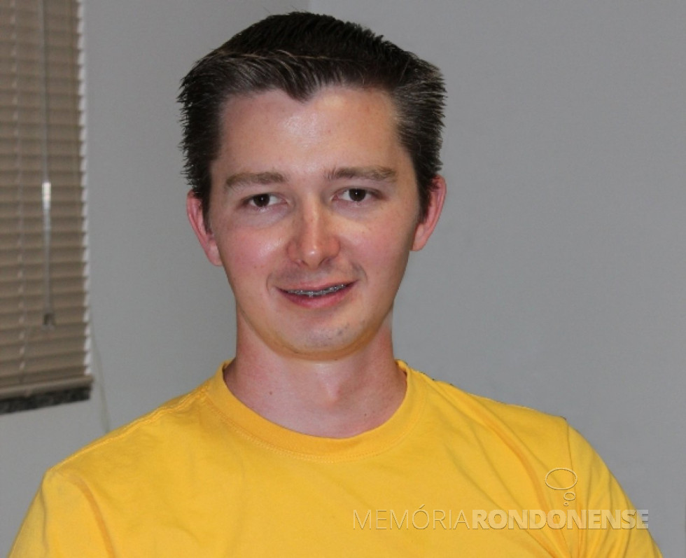 || Maicon Palagano, candidato a prefeito de Marechal Cândido Rondon pelo PSOL, nas eleições de outubro de 2016.
Imagem: Acervo O Presente Digital - FOTO 10 -