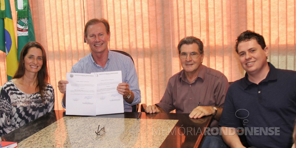 || Posse  de Lara Maria Lüdke como secretária municipal de Cultura e Luiz Felipe Albuquerque como presidente do PROEM, respectivamente em abril de 2016. 
Imagem: Acervo Imprensa PM-MCR
Crédito: Ademir Herrmann - FOTO  8 - 