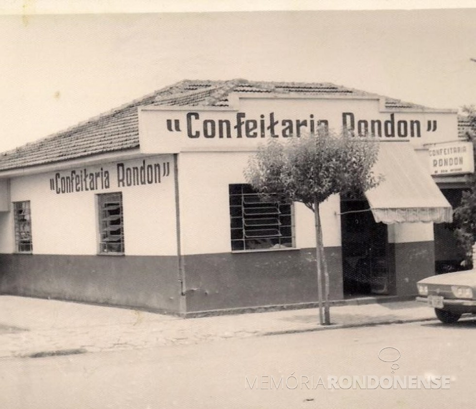 || Prédio da Confeitaria Rondon localizado à Rua São Paulo, entre às Ruas Sete de Setembro e Tiradentes. 
Imagem: Acervo Harri Batschke - FOTO 2 - 