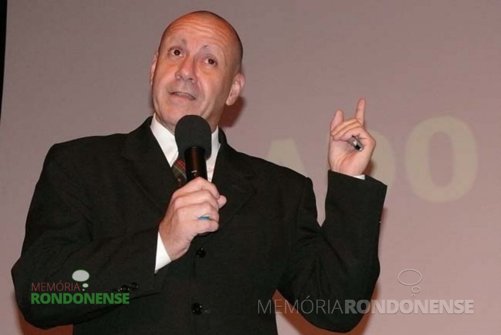 || Palestrante Dado Schneider que proferiu palestra em Marechal Cândido Rondon, em outubro de 2015 .
Imagem: Acervo O Presente - FOTO 27 -