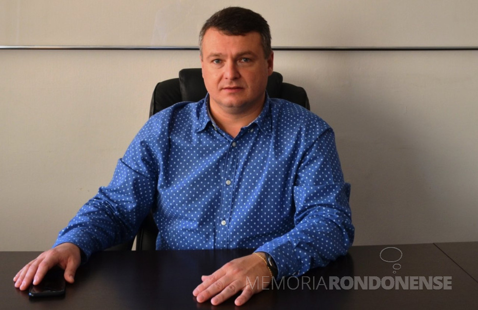 || Prefeito Municipal de Coronel Vivida, Frank Ariel Schiavini, eleito presidente da Associação dos Municípios do Paraná, em abril de 2018.
Imagem: Acervo AMP - FOTO 16 -