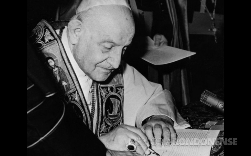 || Papa João XXIII (Ângelo Giuseppe Roncalli, 1881-1963) que autorizou em 1959 a criação da diocese de Toledo. 
Imagem: Acervo  http://ncronline.org/ - FOTO 8 -