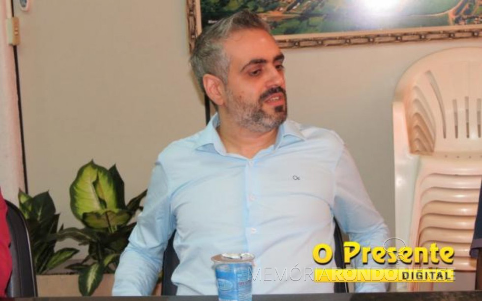 || Dorival de Oliveira Júnior que assumiu a presidência da Comissão Provisória do PSDB, de Marechal Cândido Rondon, em setembro de 2017.
Imagem: O Presente Digital - Crédito: Joni Lang - FOTO 12 -