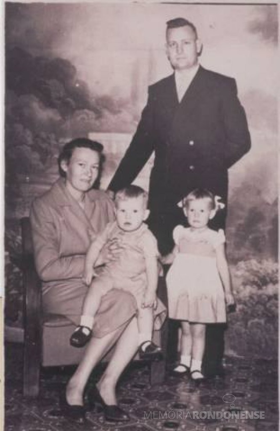 || Pastor Ottmar Wehr e esposa Jutta e o casal de filhos. 
Imagem: Acervo PIB Rondon