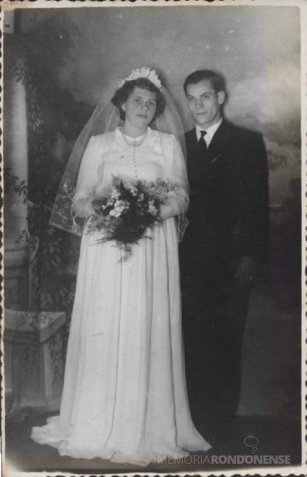 || Os noivos Relindo Weber  e Edith Lidia Schroeder, cujo casamento aconteceu em julho de 1955. 
Imagem: Acervo Roseli Weber - FOTO 1 - 